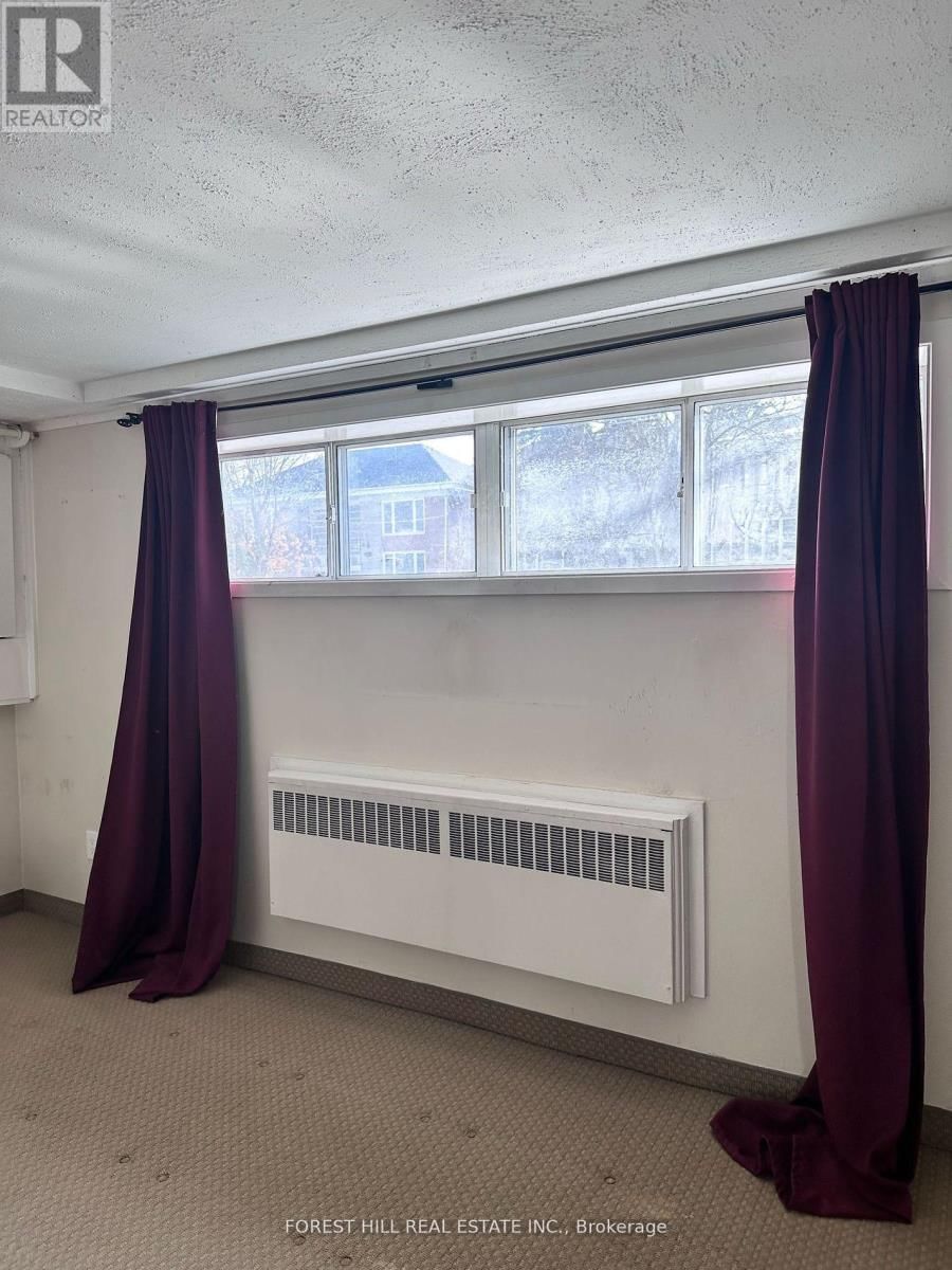 274 GLENFOREST ROAD Image 14