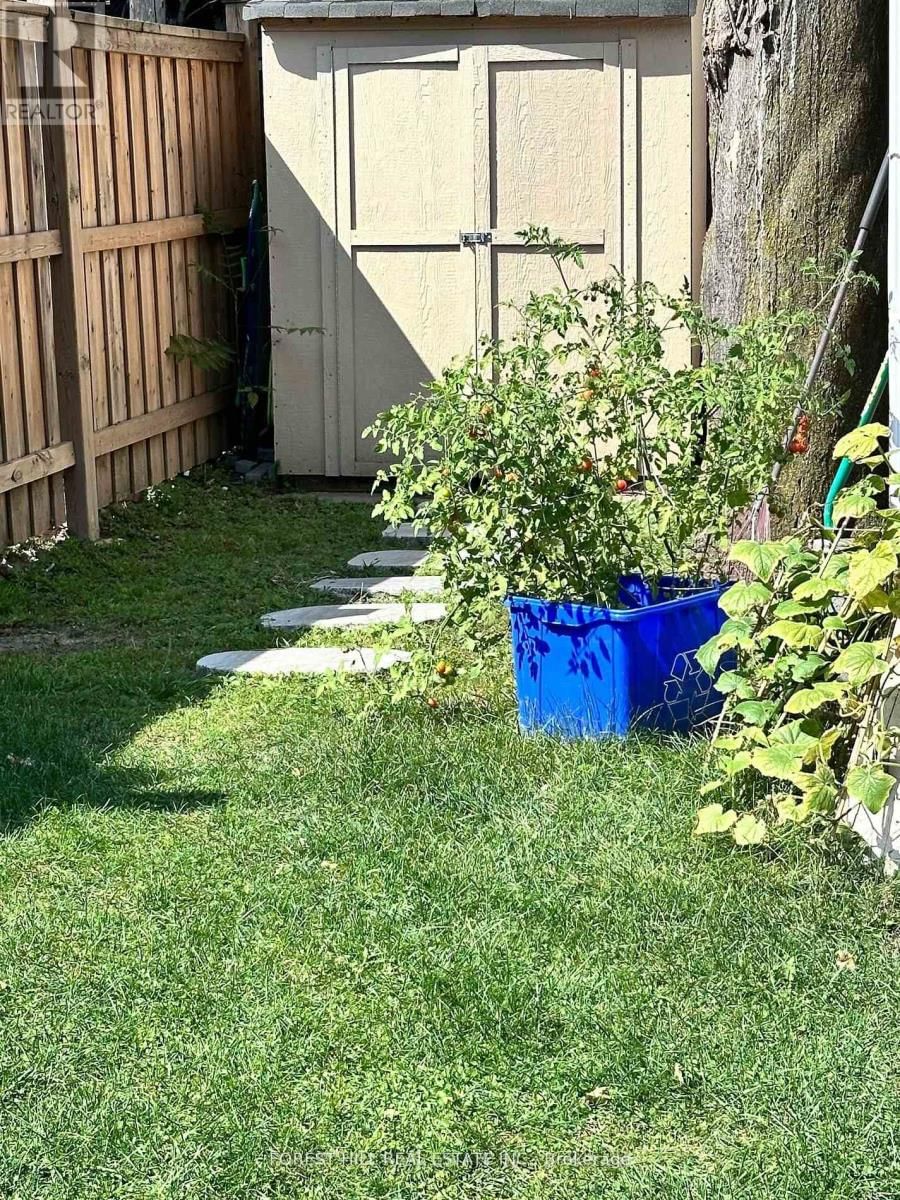 274 GLENFOREST ROAD Image 16