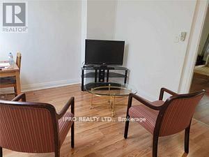 # 2 - 1723 BAYVIEW AVENUE Image 4