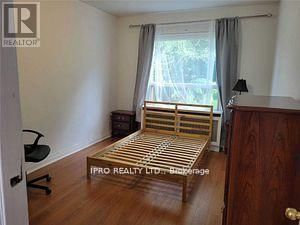 # 2 - 1723 BAYVIEW AVENUE Image 6