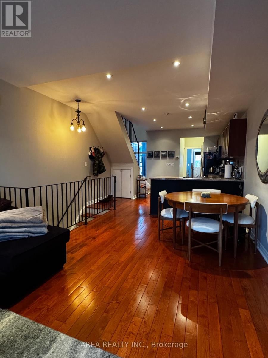 538 PARLIAMENT STREET Image 3