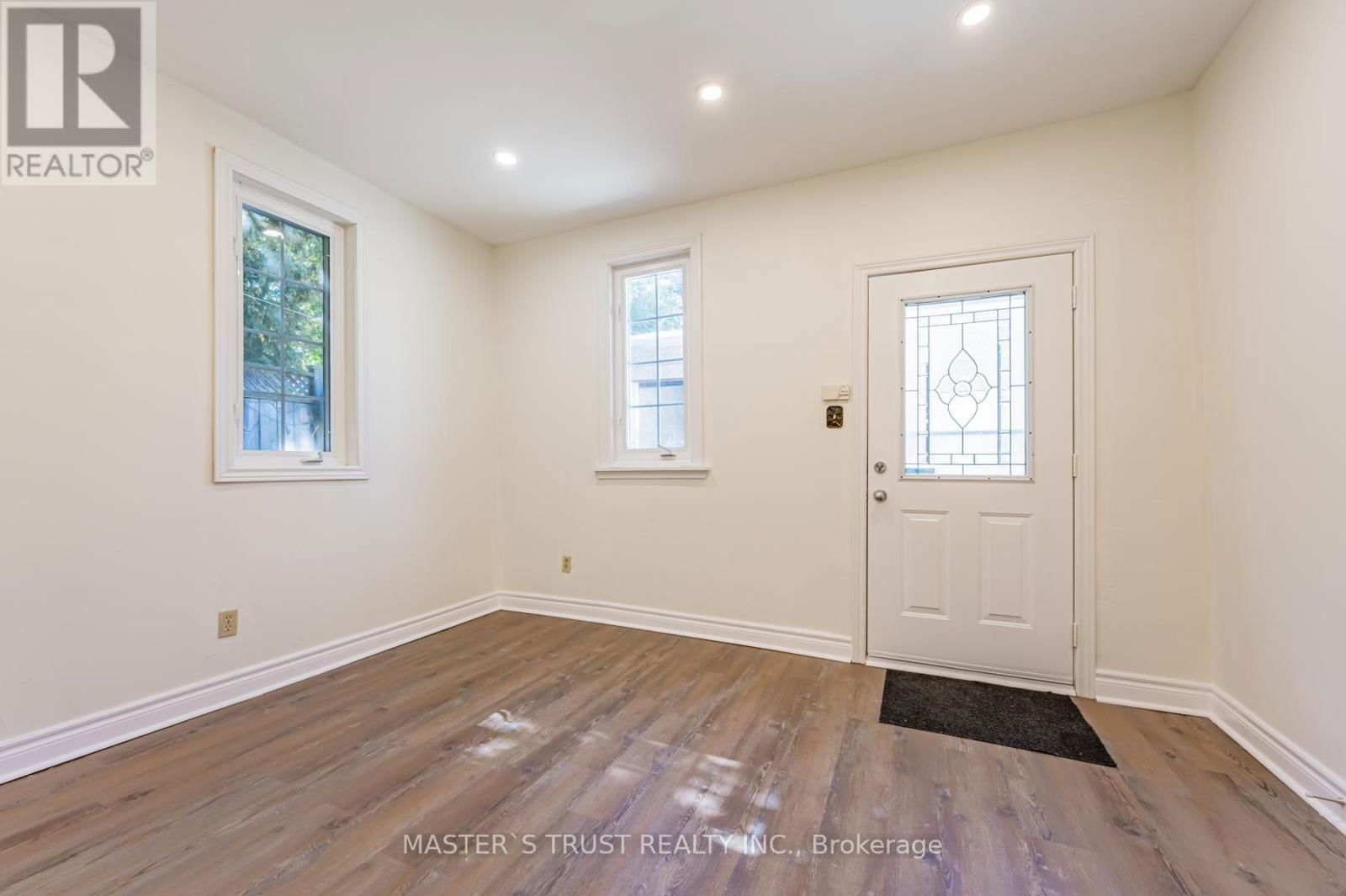 Main Floor - 246 MAJOR STREET Image 18