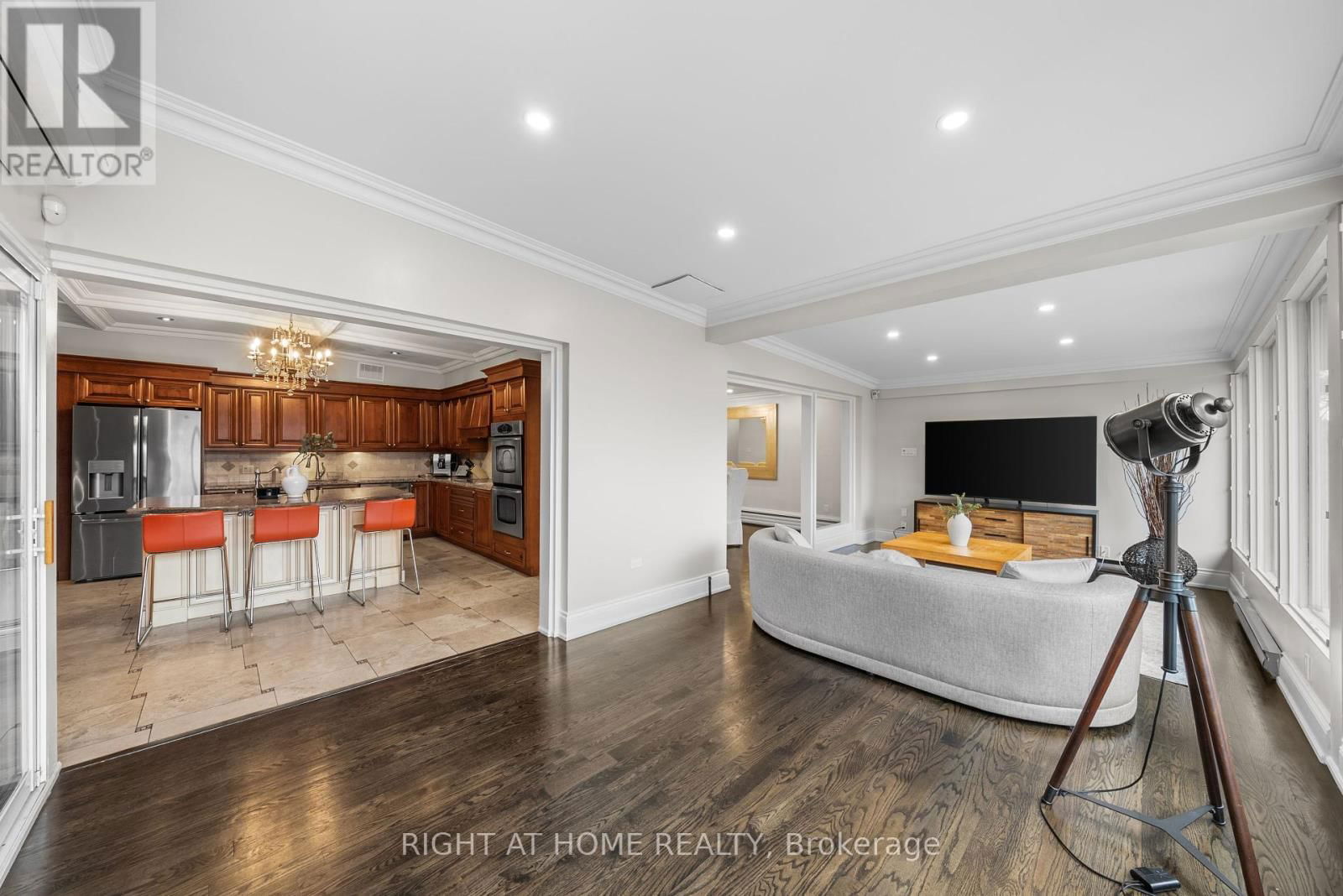 40 HEATHVIEW AVENUE Image 19