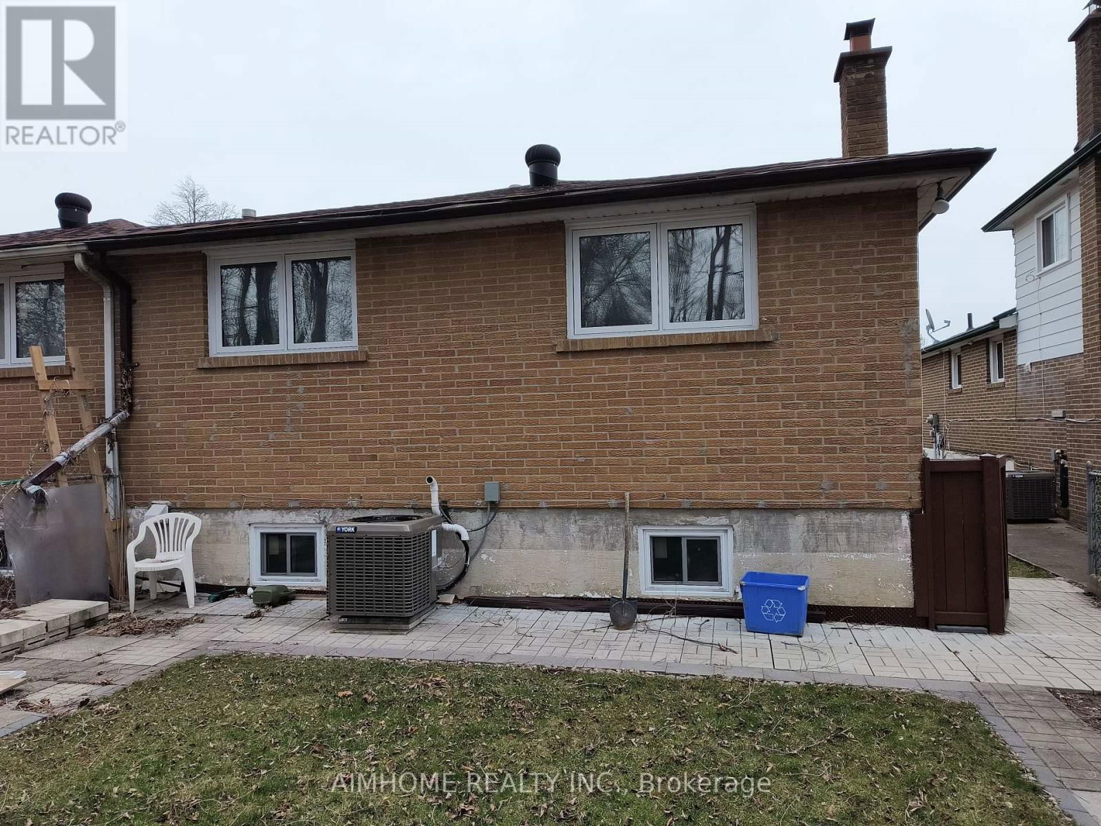 68 MENTOR BOULEVARD Image 11