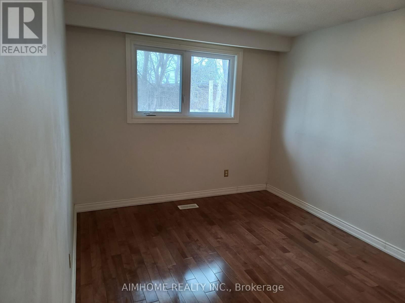 68 MENTOR BOULEVARD Image 8