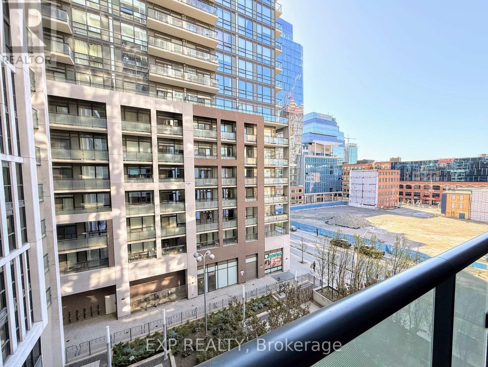 #702 - 400 ADELAIDE STREET EAST Image 18