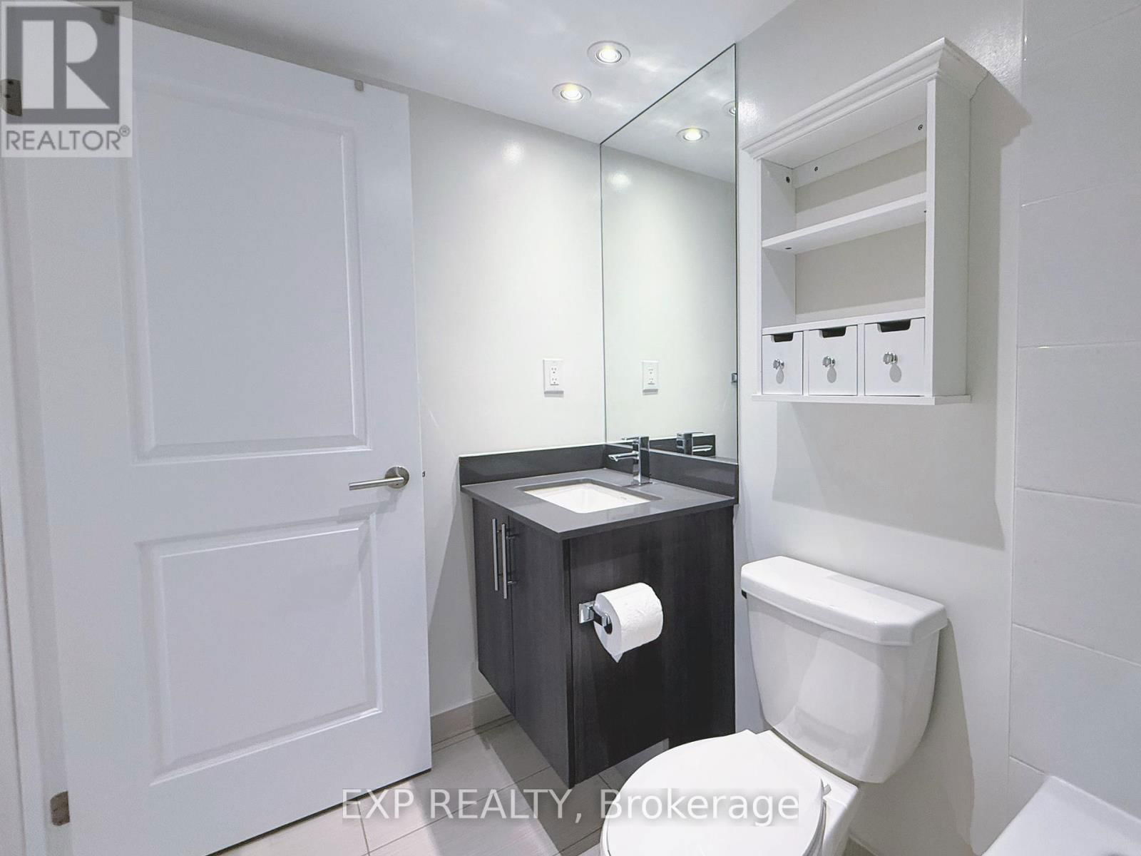#702 - 400 ADELAIDE STREET EAST Image 9