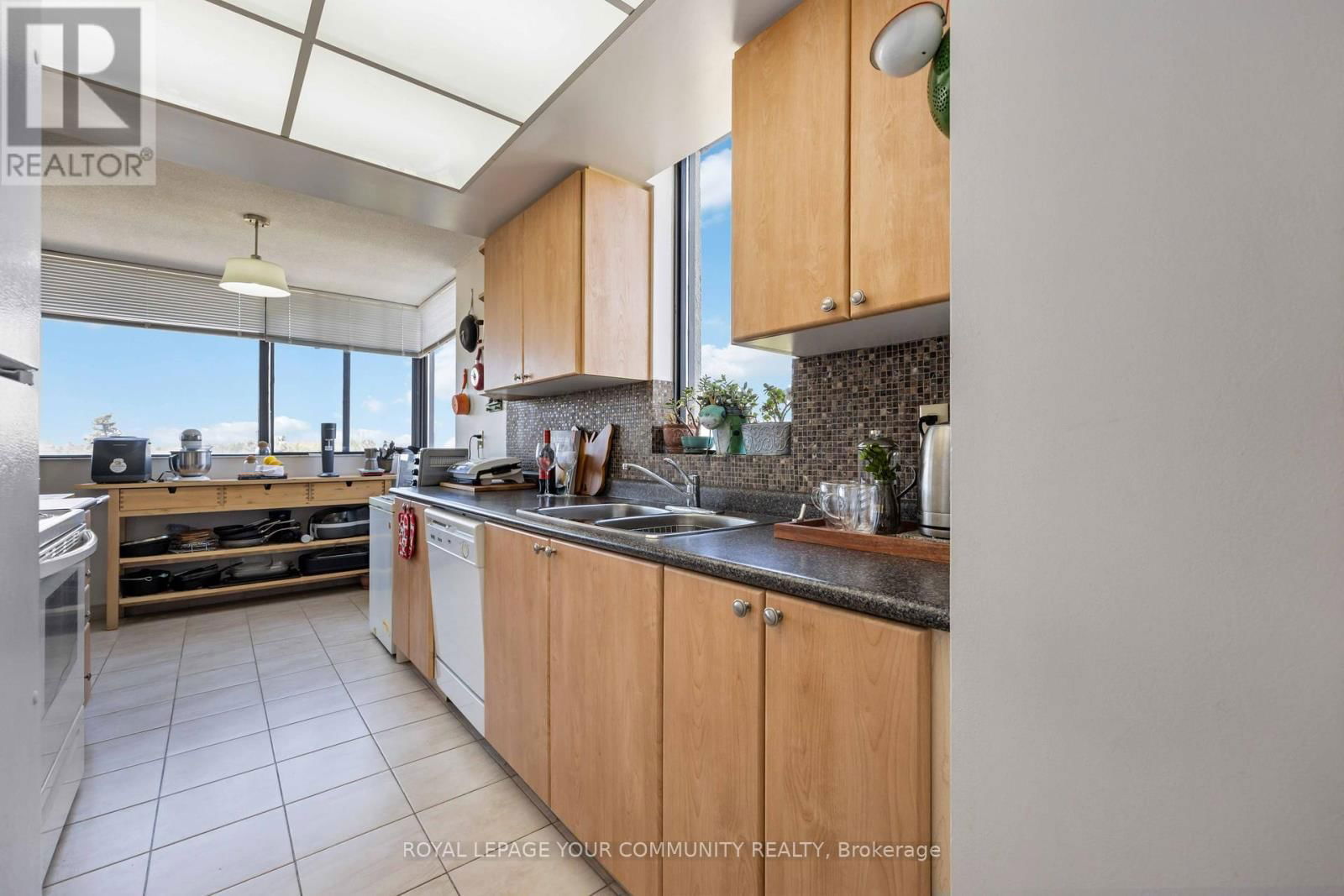 606 - 133 TORRESDALE AVENUE Image 18