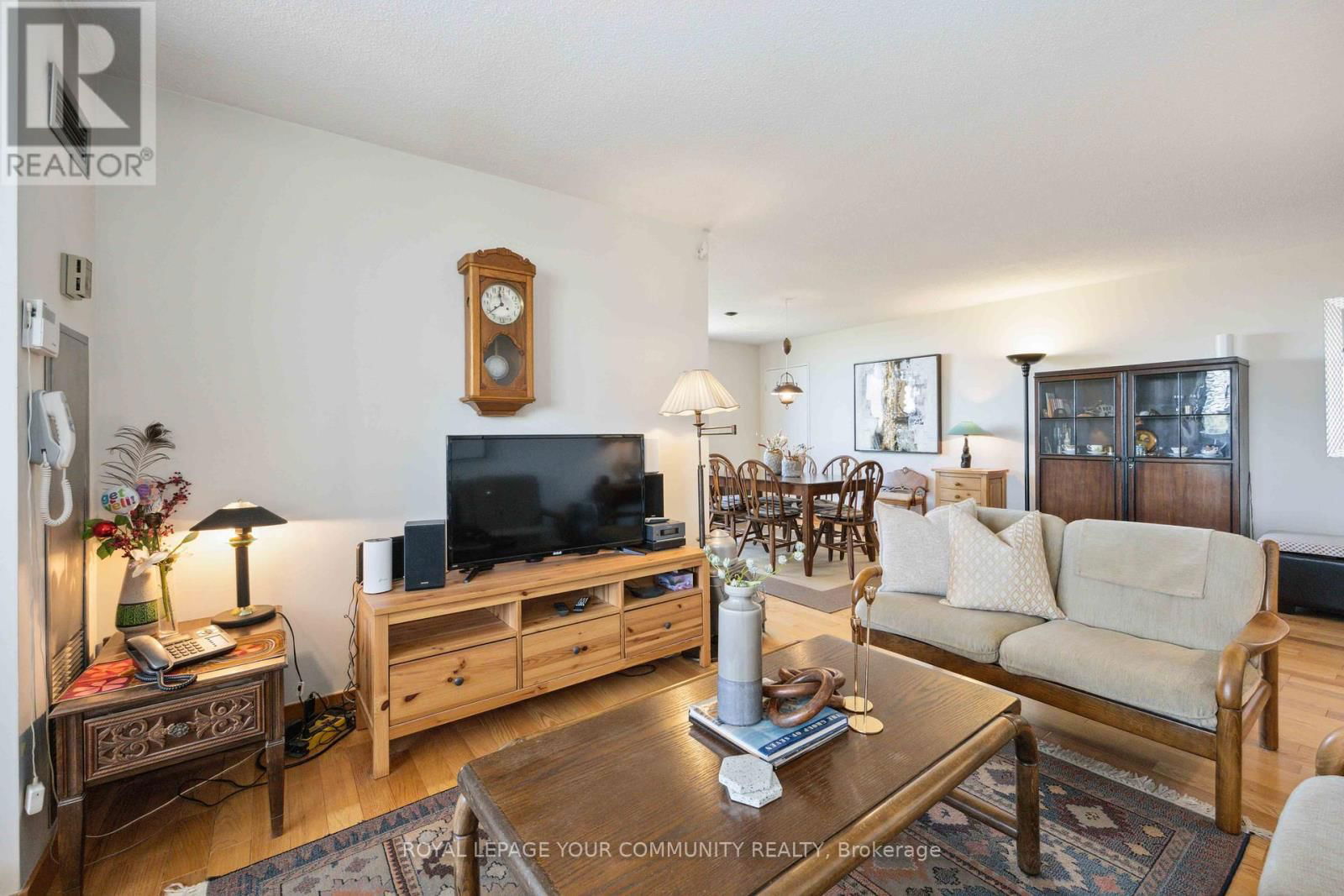 606 - 133 TORRESDALE AVENUE Image 8