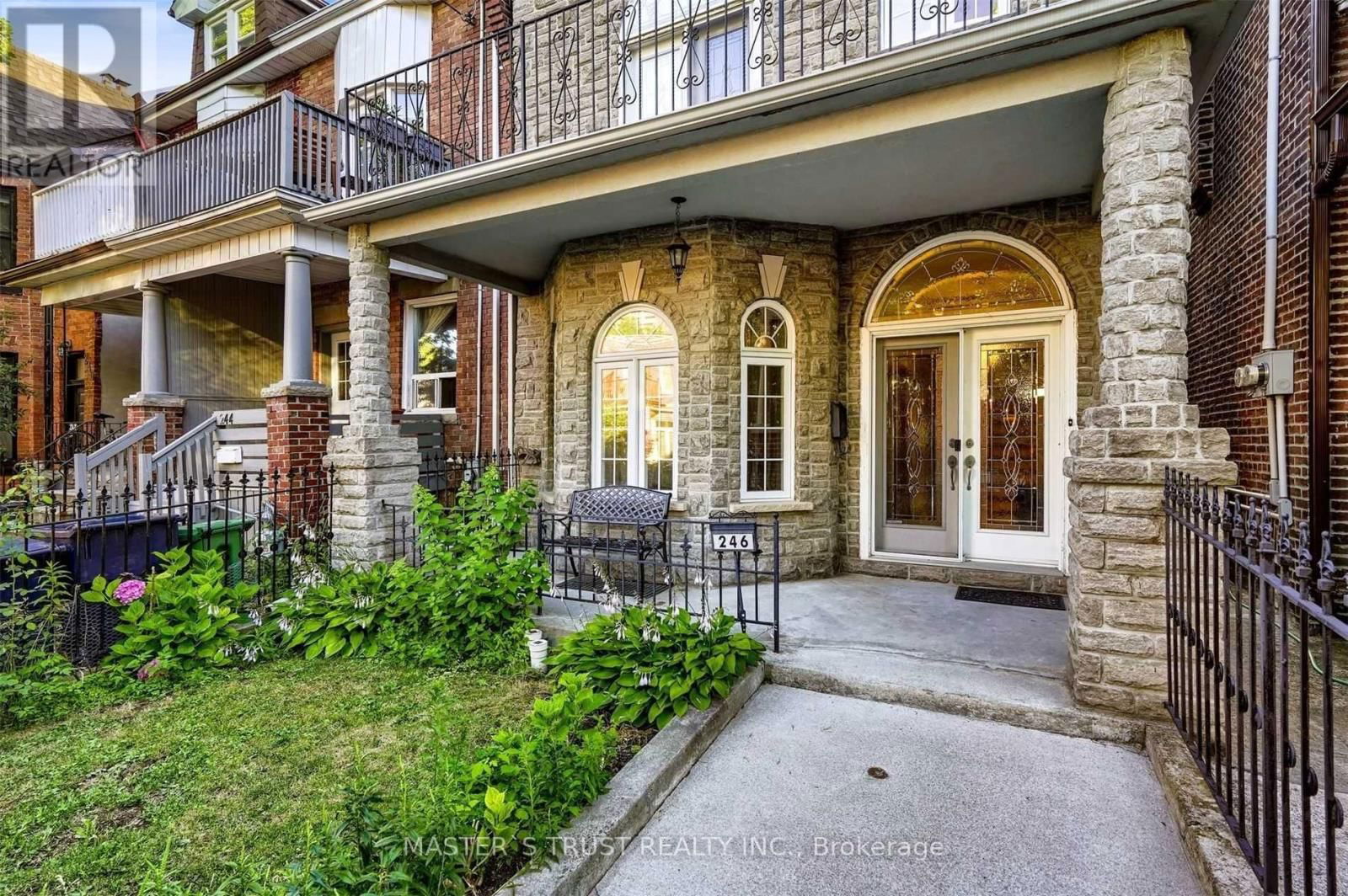 246 MAJOR STREET Image 2