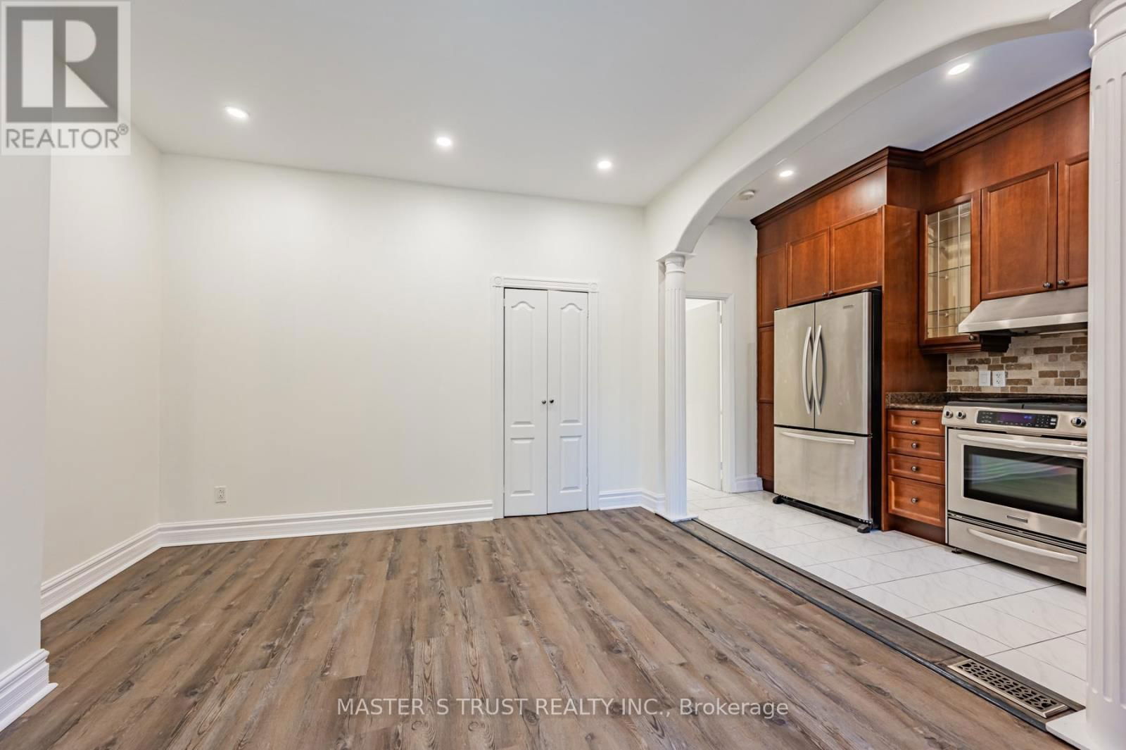 246 MAJOR STREET Image 6