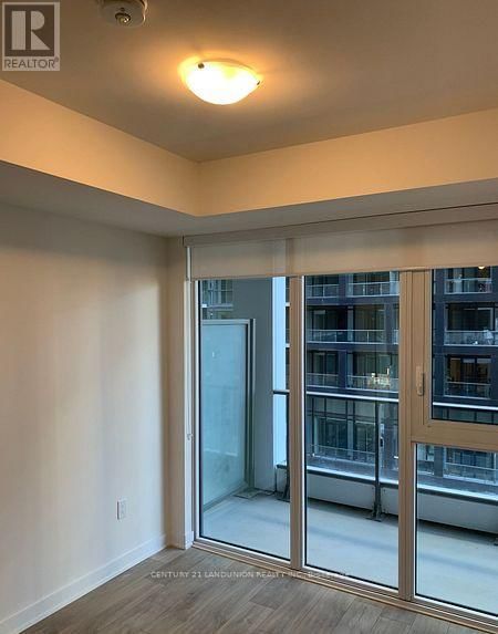 644 SW - 121 LOWER SHERBOURNE STREET Image 8