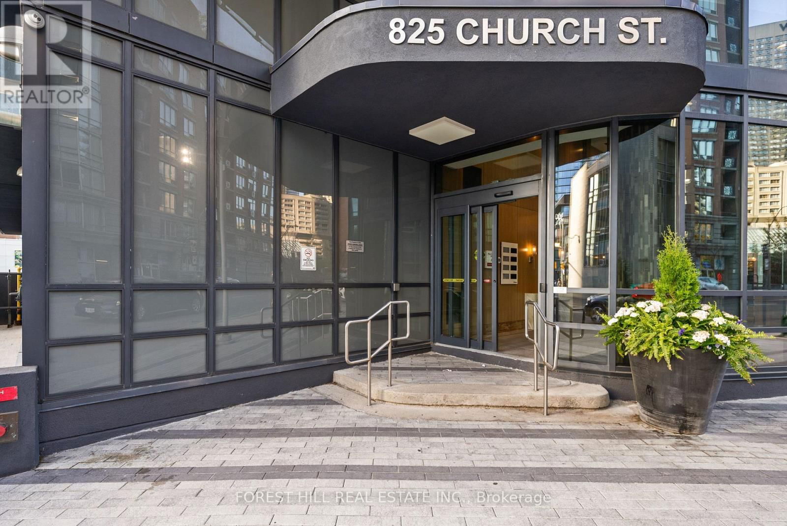 1106 - 825 CHURCH STREET Image 32