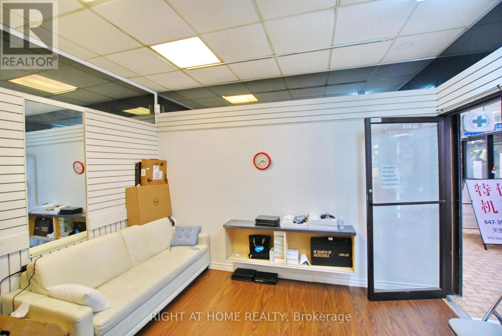 6 - 301 SPADINA AVENUE Image 5