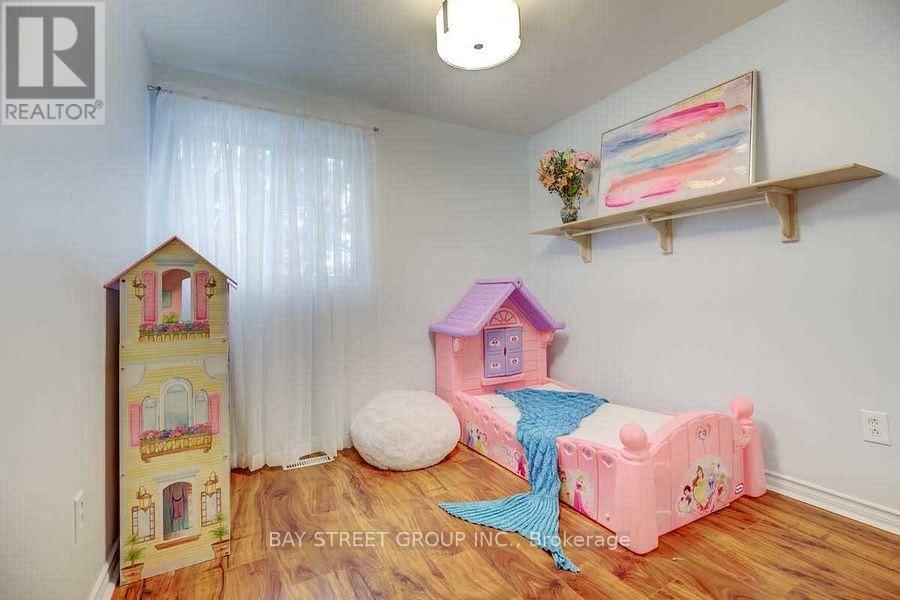 166 RUSTY CRESTWAY Image 4