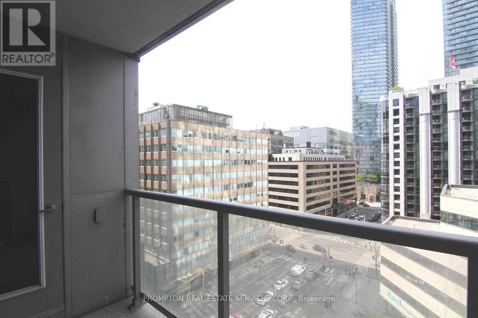 1913 - 763 BAY STREET Image 17