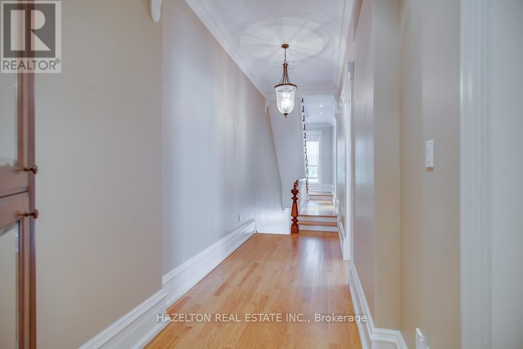 44 HAZELTON AVENUE Image 19