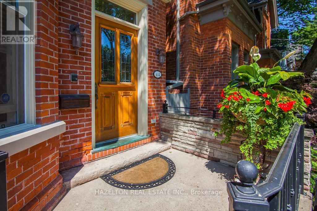 44 HAZELTON AVENUE Image 31