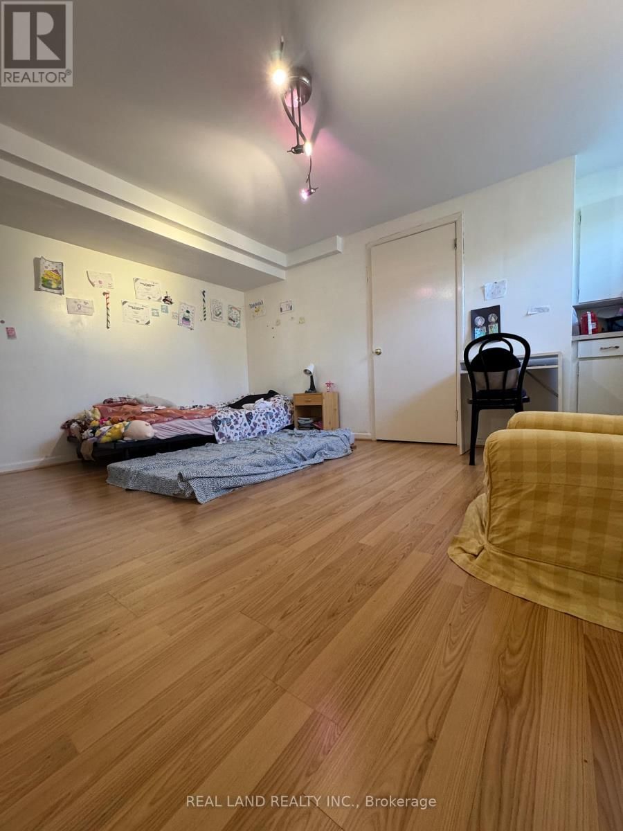 bsmt - 168 SEARLE AVENUE Image 8