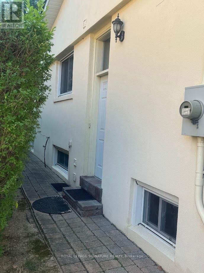 Bsmt - 31 WHITELOCK CRESCENT Image 7