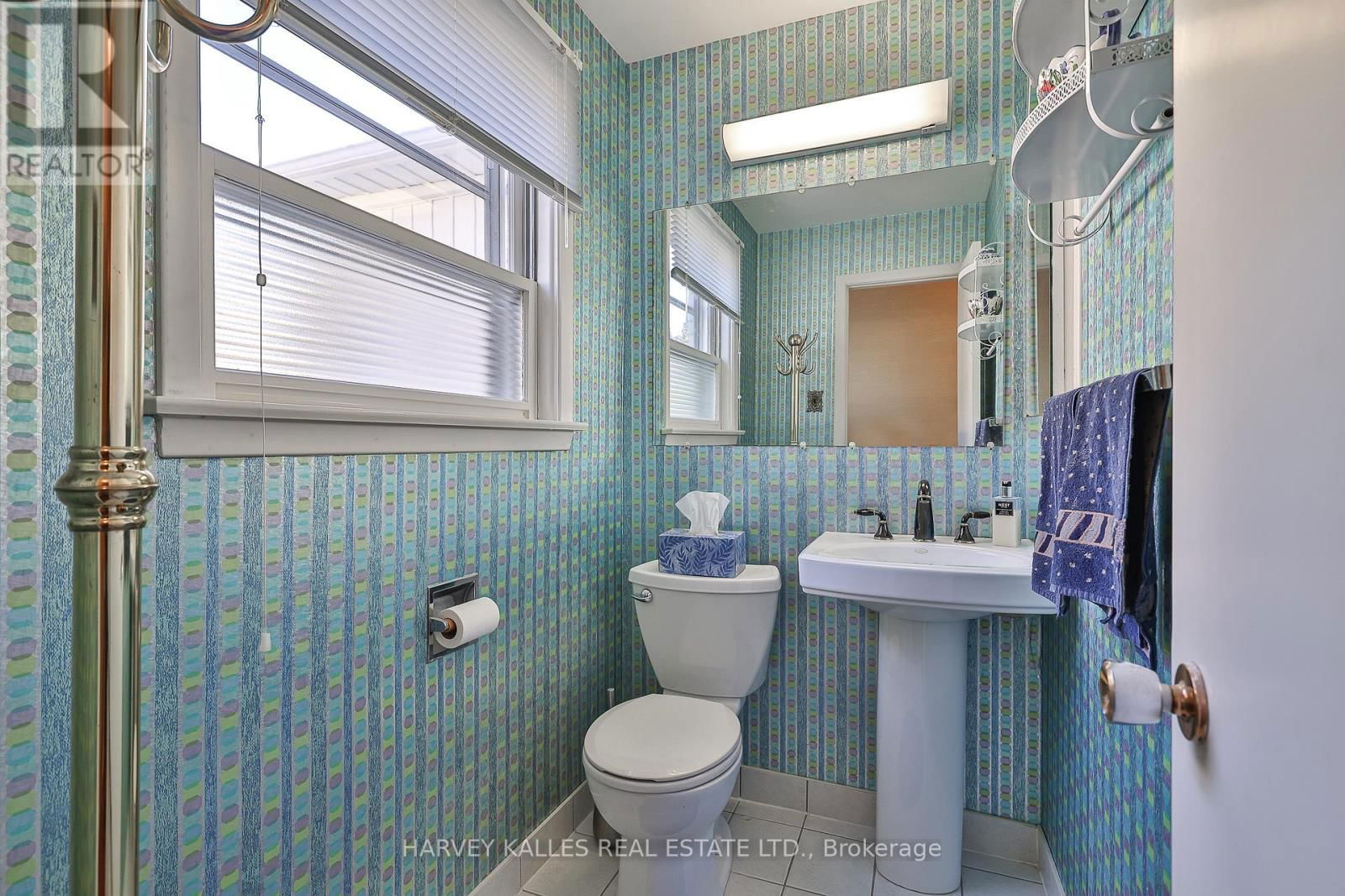 140 FENN AVENUE Image 26