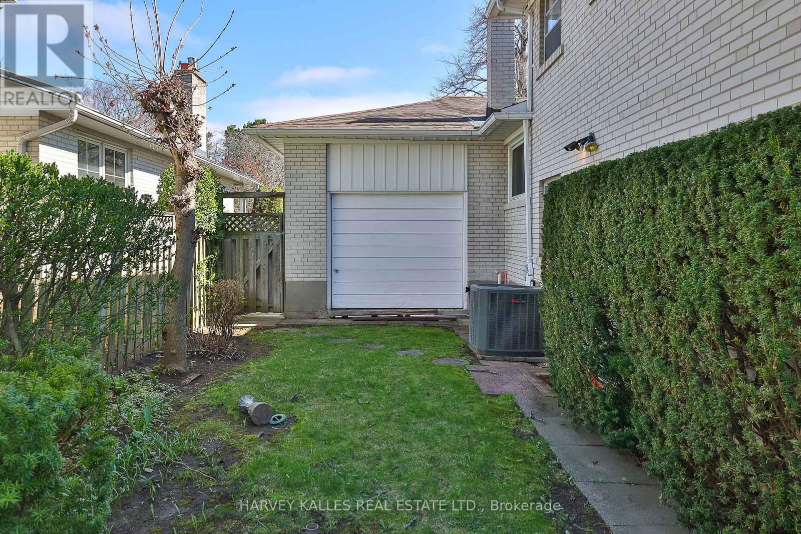 140 FENN AVENUE Image 29