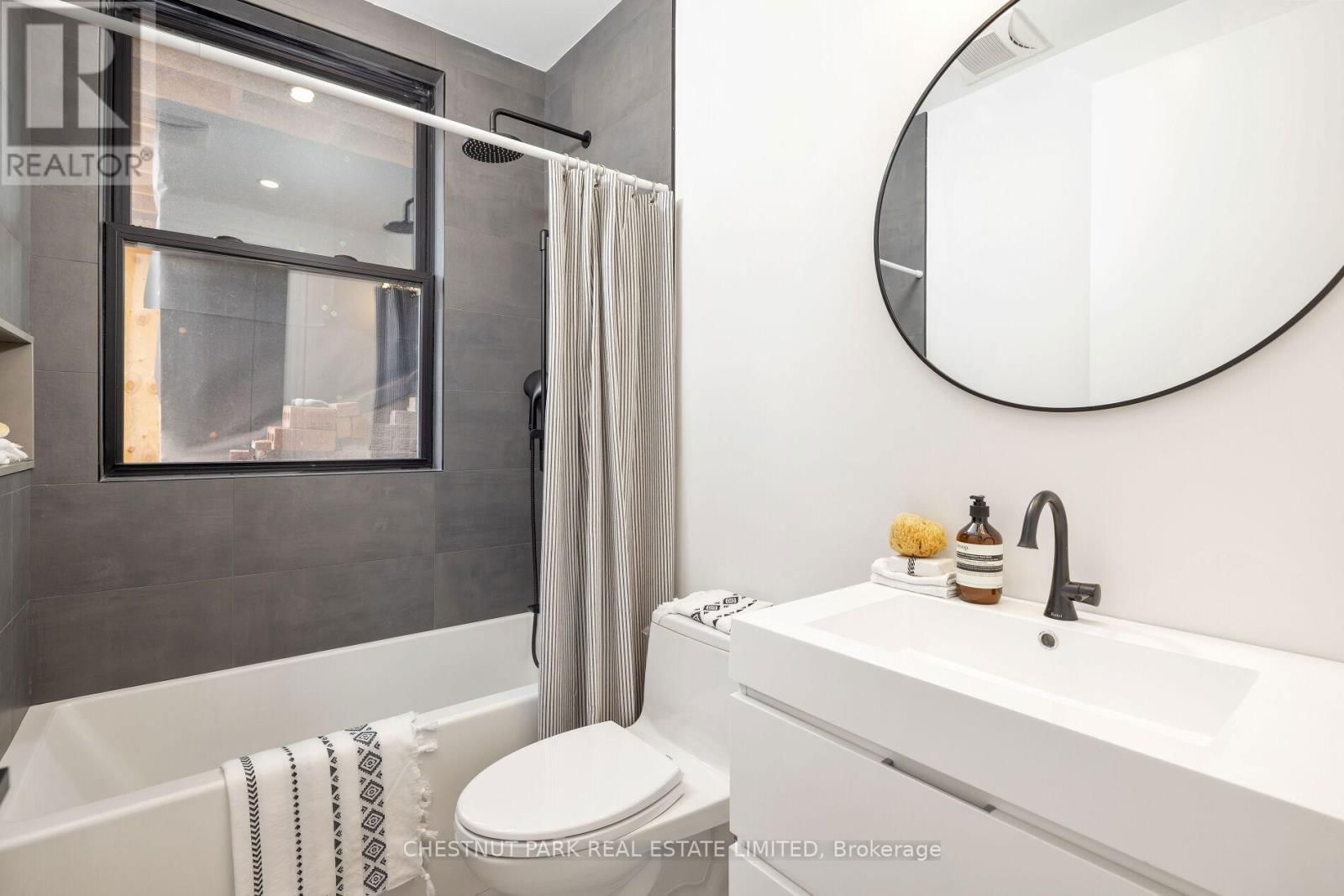 112 GIVINS STREET Image 34