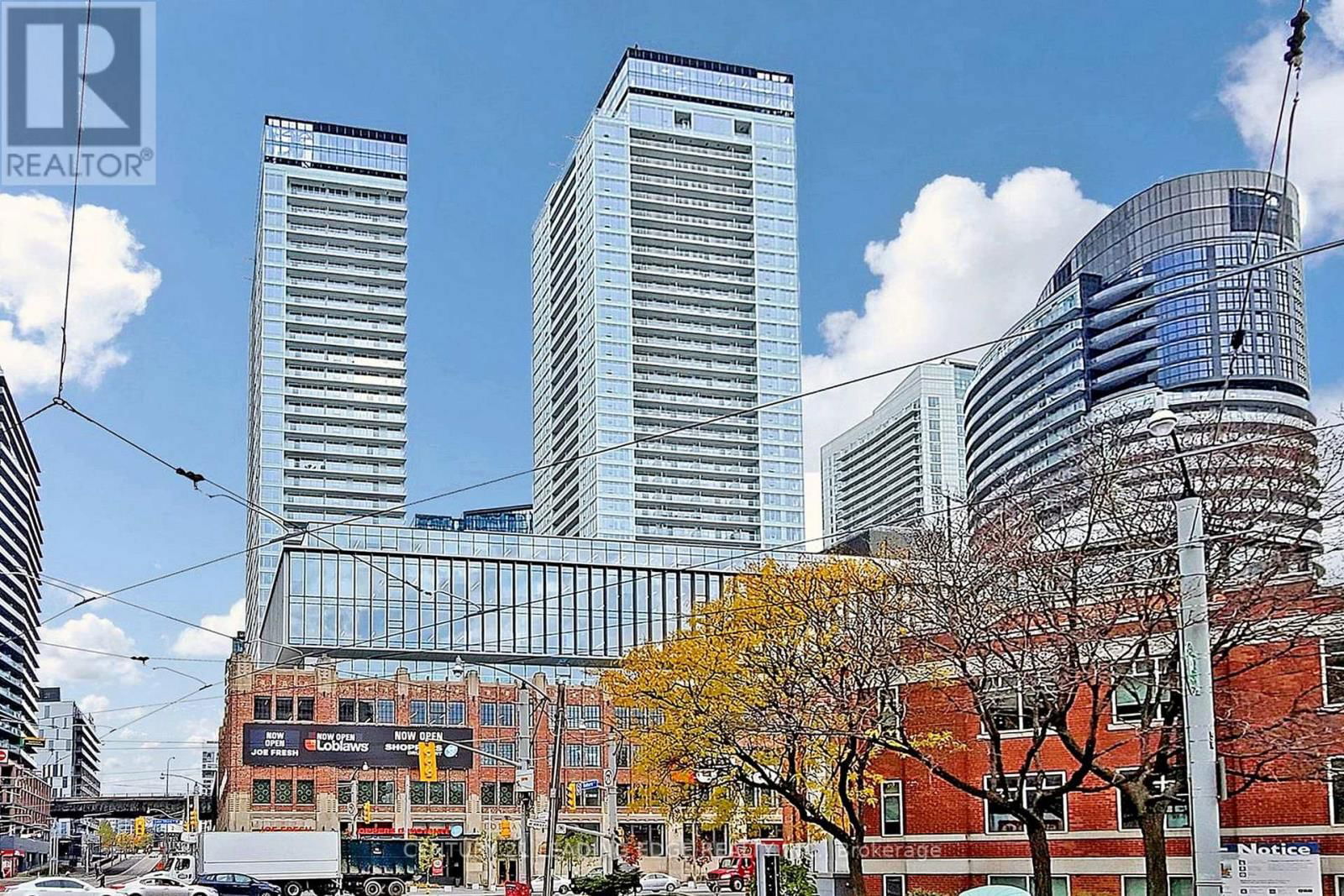 1102 - 17 BATHURST STREET Image 1