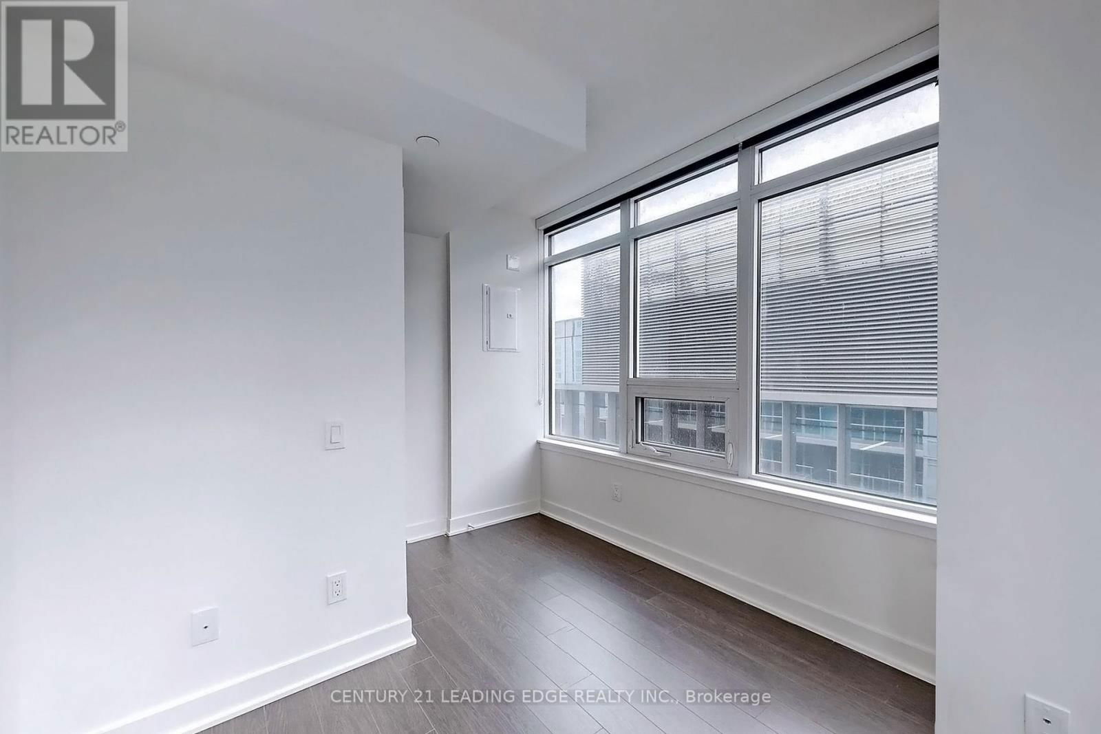 1102 - 17 BATHURST STREET Image 14