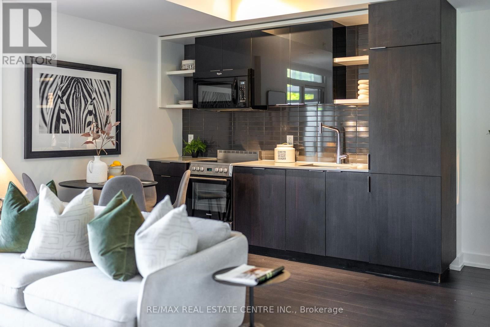419 - 6 PARKWOOD AVENUE Image 17
