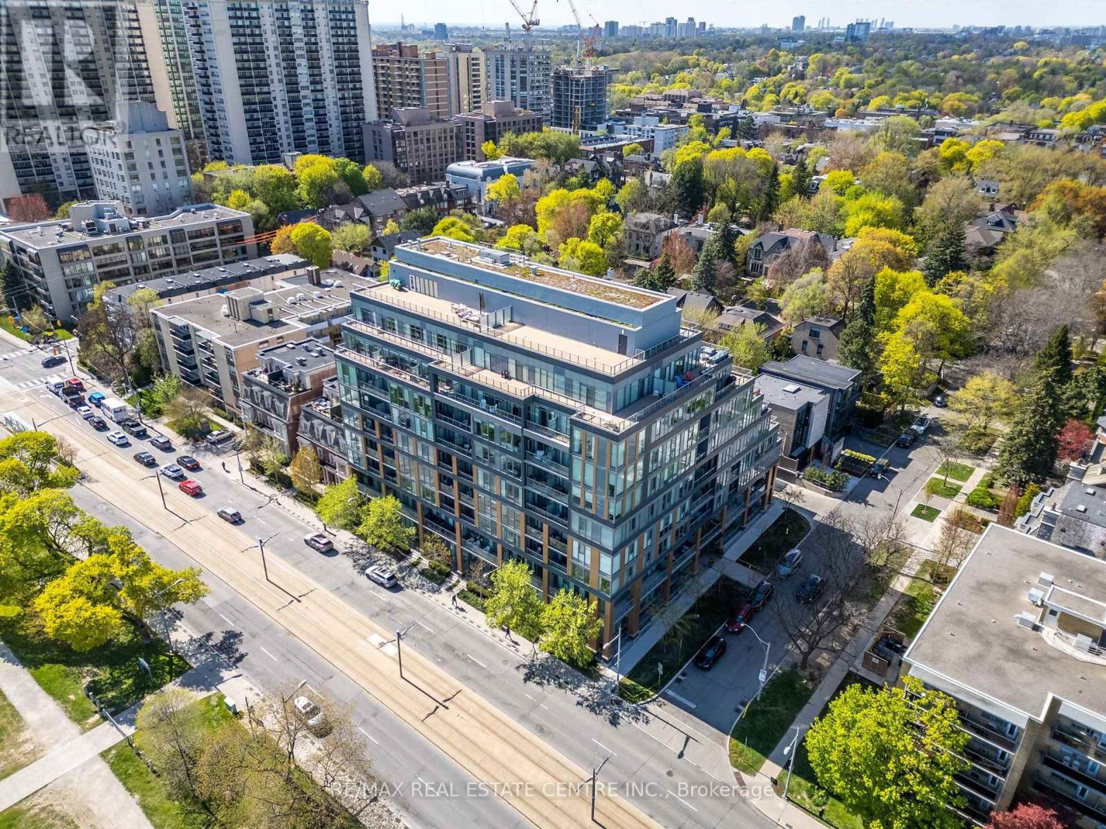 419 - 6 PARKWOOD AVENUE Image 2