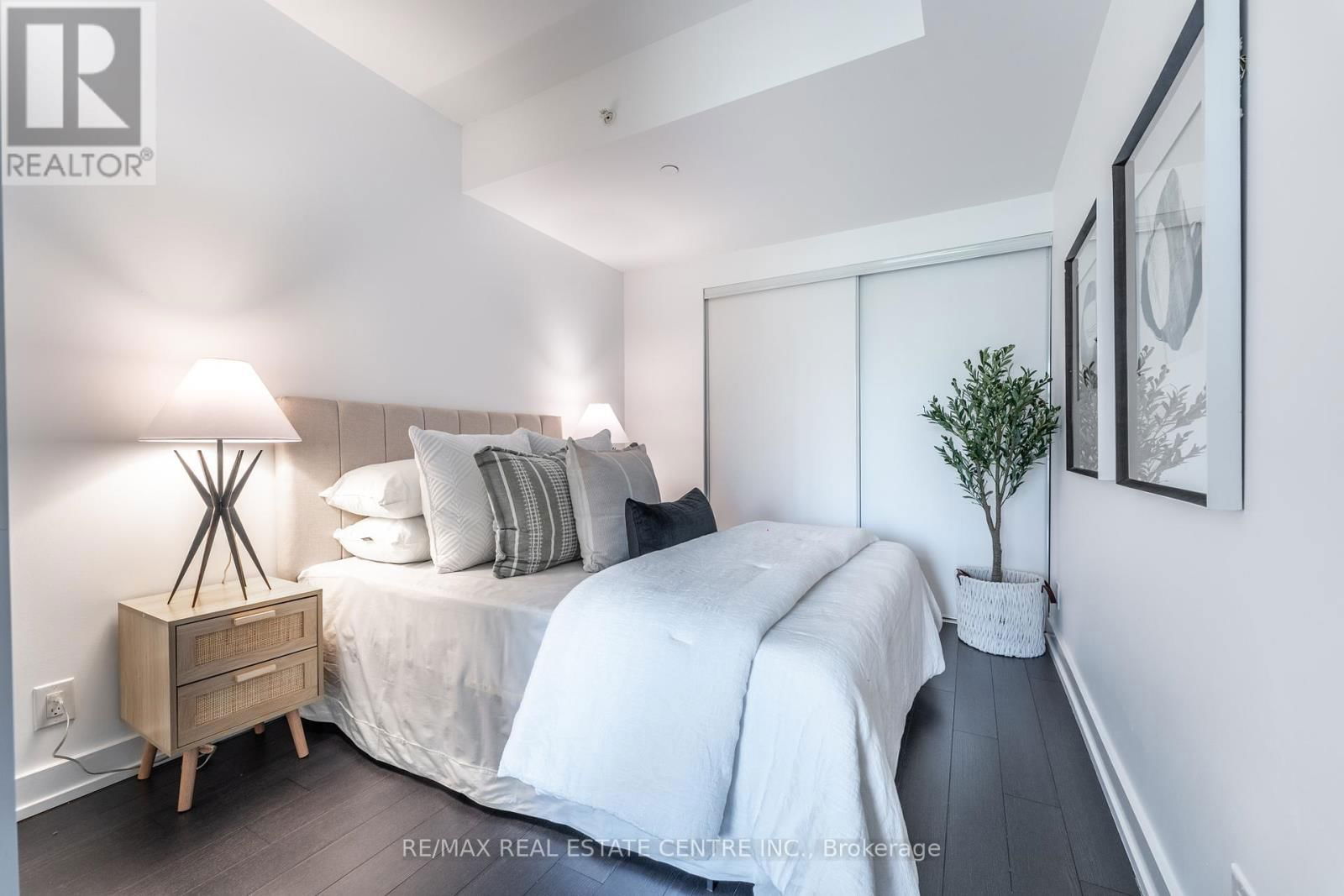 419 - 6 PARKWOOD AVENUE Image 25