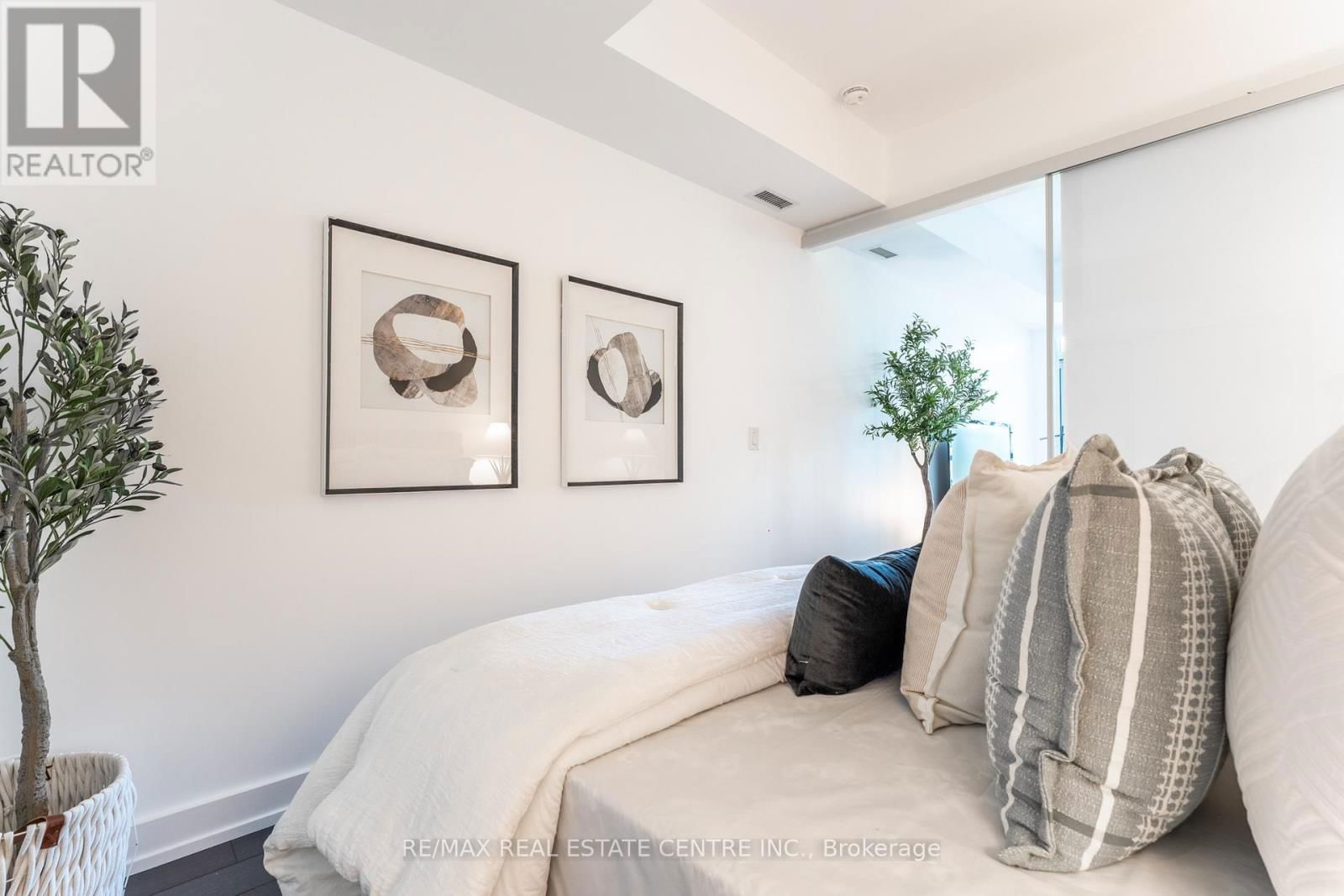 419 - 6 PARKWOOD AVENUE Image 28