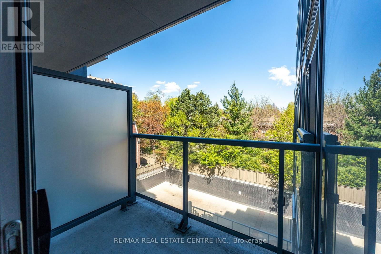 419 - 6 PARKWOOD AVENUE Image 30