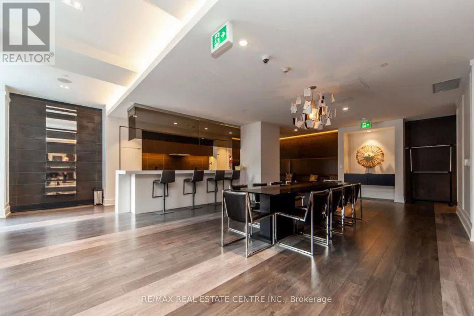 419 - 6 PARKWOOD AVENUE Image 35