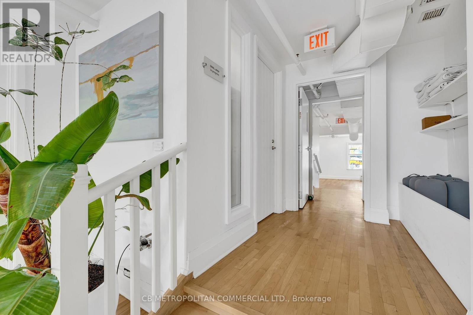 889 YONGE STREET Image 13