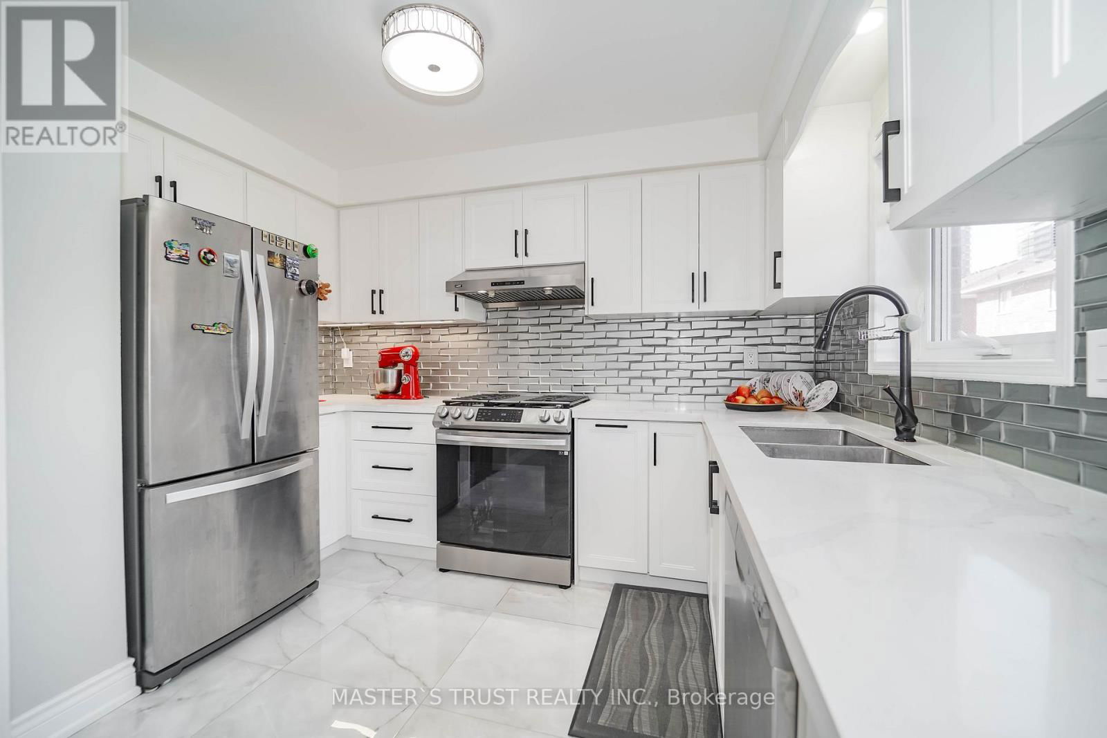 40 ROCHEFORT DRIVE Image 14