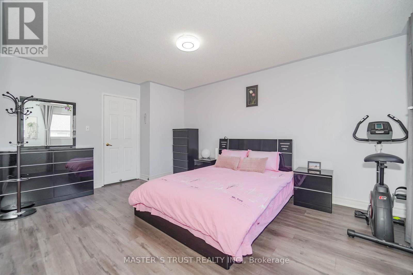 40 ROCHEFORT DRIVE Image 26