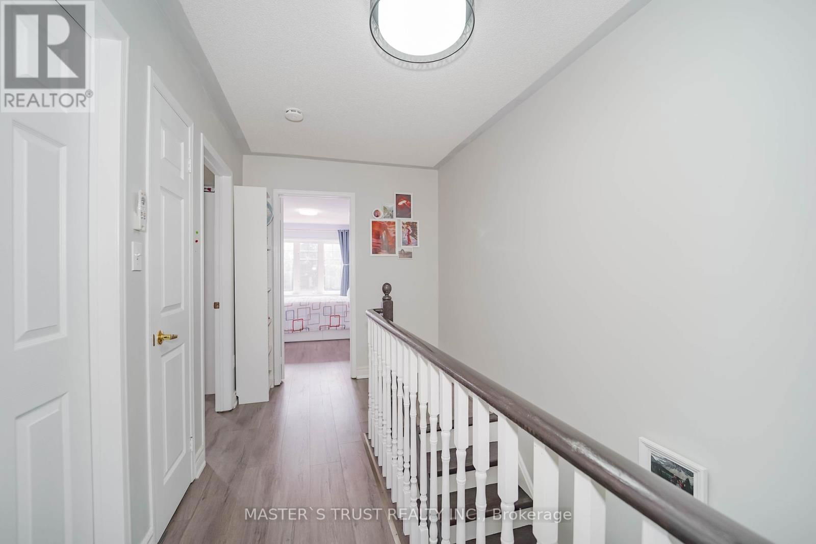 40 ROCHEFORT DRIVE Image 28