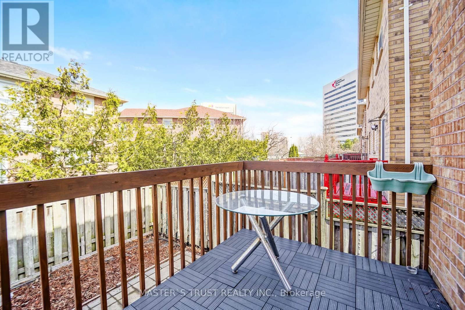 40 ROCHEFORT DRIVE Image 36