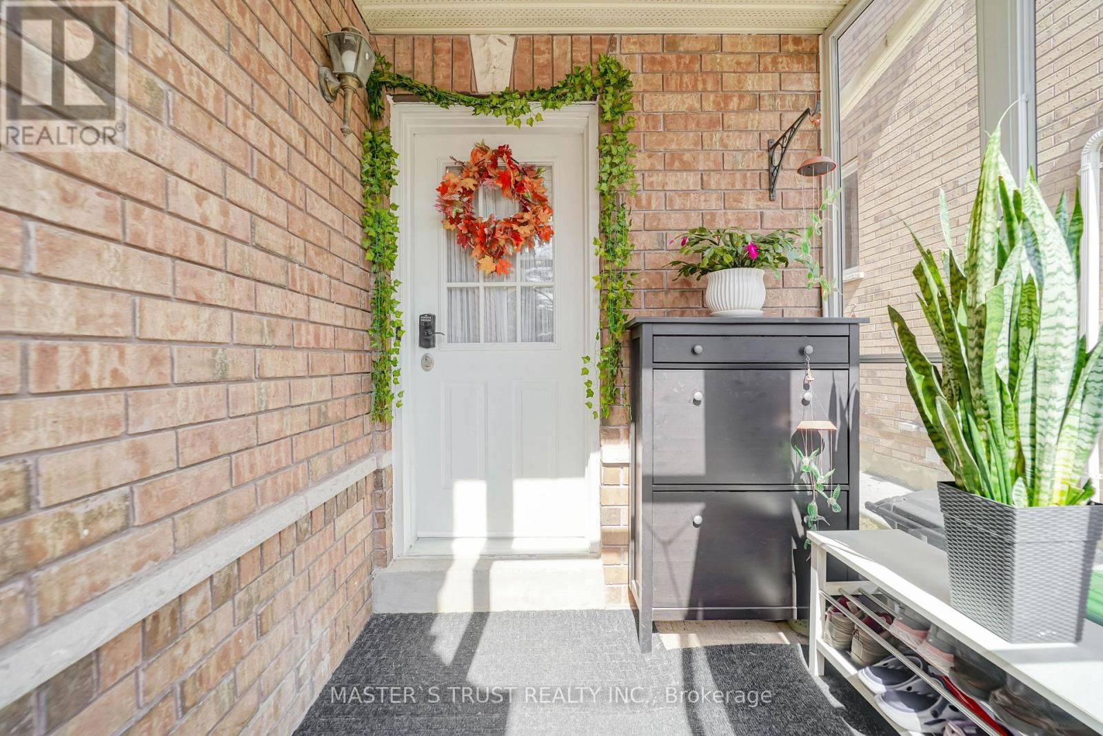 40 ROCHEFORT DRIVE Image 4
