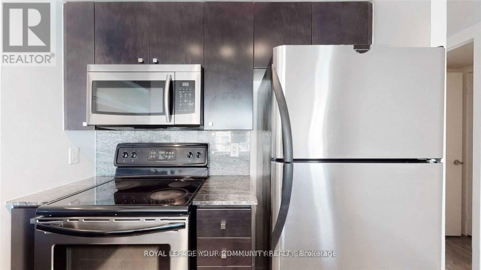 3807 - 11 BRUNEL COURT Image 14