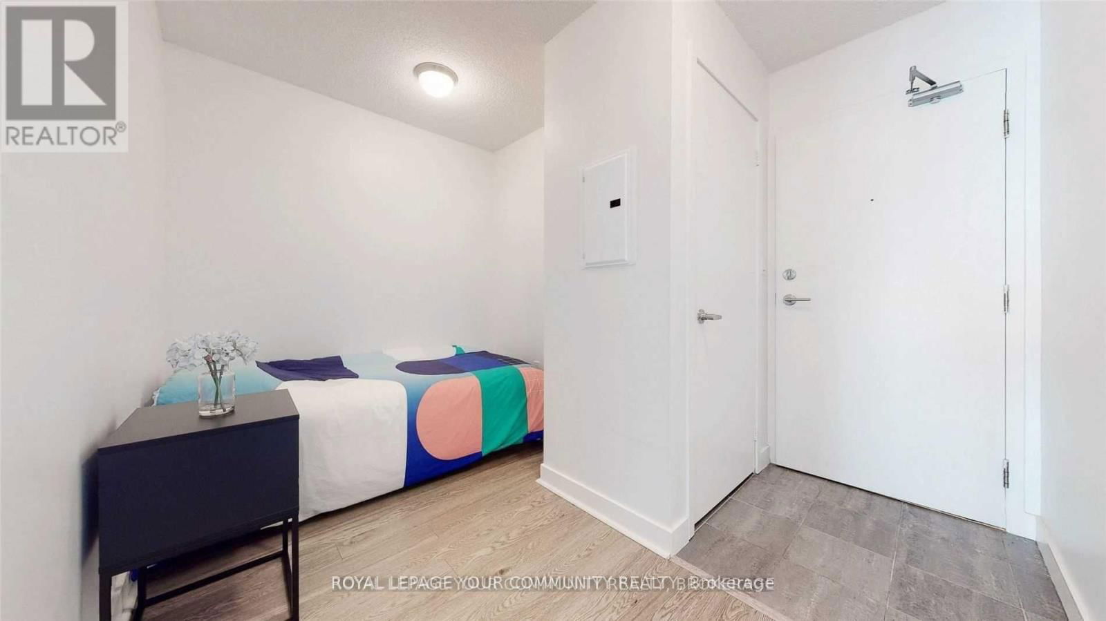 3807 - 11 BRUNEL COURT Image 22
