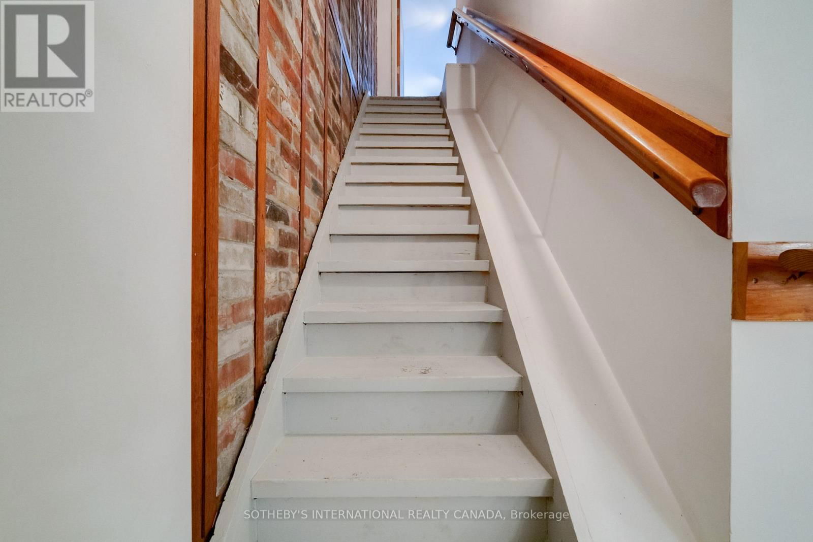 237 CARLTON STREET Image 20