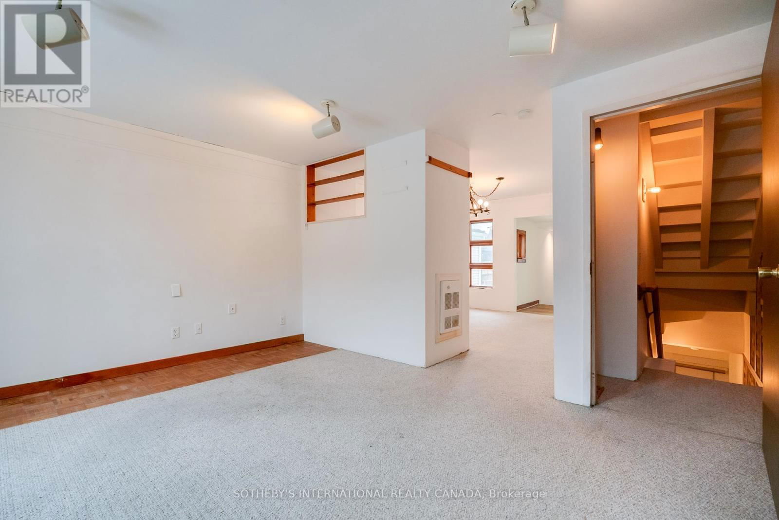 237 CARLTON STREET Image 27