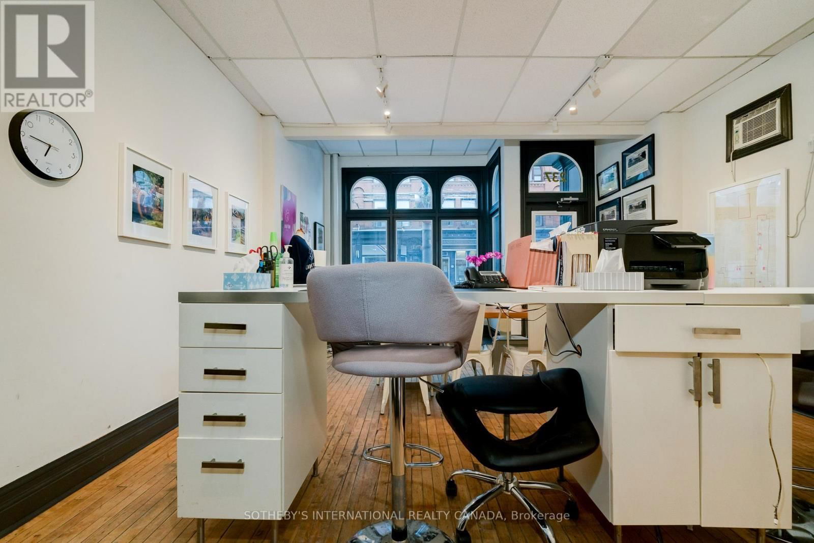 237 CARLTON STREET Image 9