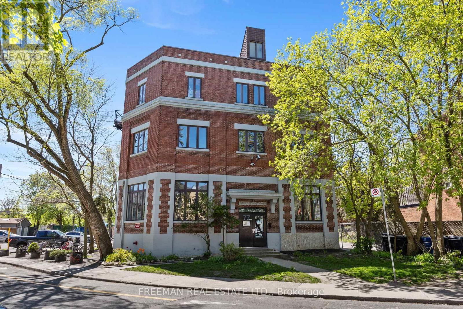 304 - 77 FLORENCE STREET Image 11