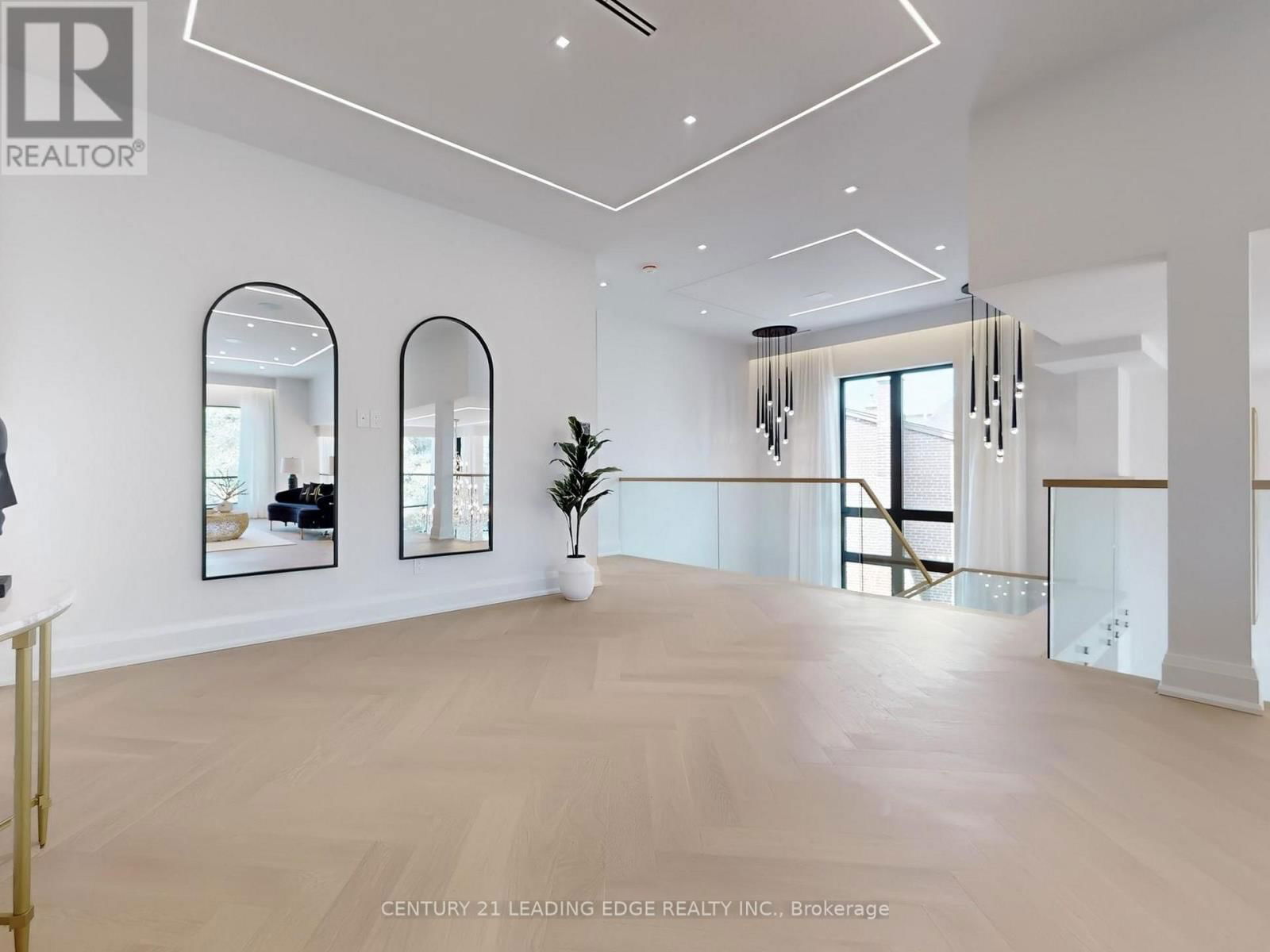 8 BALDING COURT Image 26
