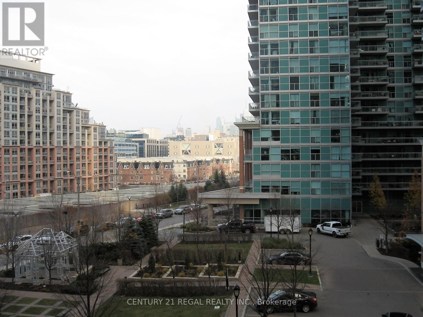 401 - 100 WESTERN BATTERY ROAD Image 8