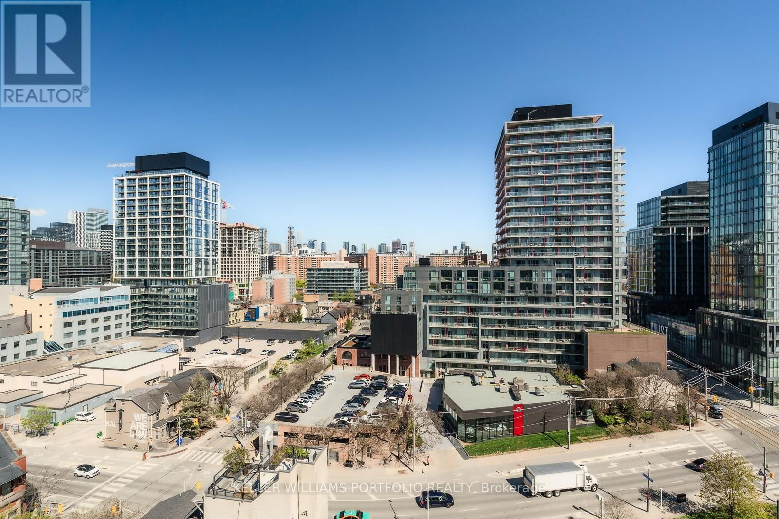 1212 - 318 KING STREET EAST Image 37